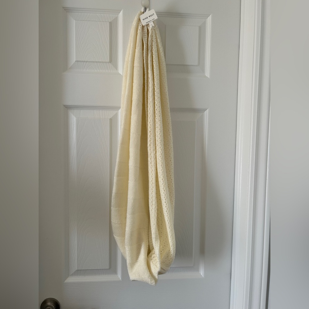NINE WEST Cream Knit Infinity Scarf Nwt